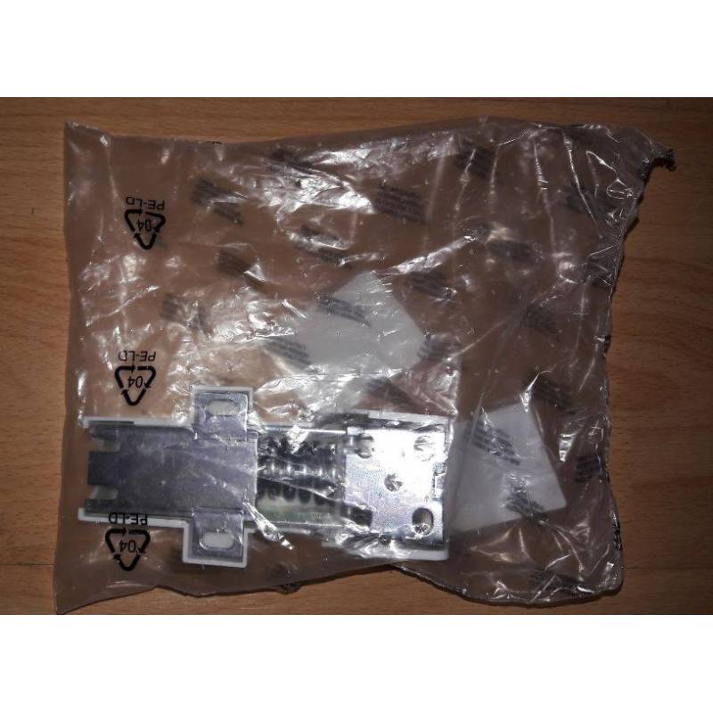 Cerniera Congelatore a Pozzo Smeg 931330306 931330306 Smeg Cerniere